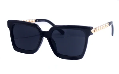 Рекламные солнцезащитные очки с квадратными металлическими цепочками и темными линзами на дужках